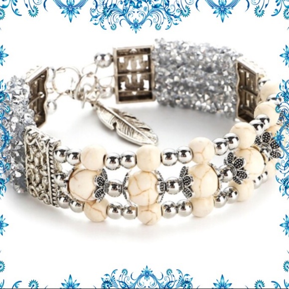 Jewelry - 2/$20🎉New🎉TurquoiseTibetan Silver Bangle